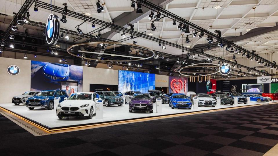 BMW Virtual Tour - Autosalon.
